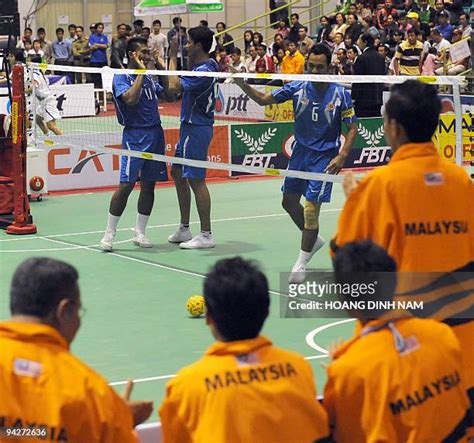 Sepak Takraw Malaysia Photos And Premium High Res Pictures Getty Images