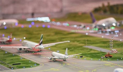 Namun bandara terbesar di dunia sering kali bisa menjadi bagian dari keindahan yang menawarkan banyak hiburan bagi para penumpang. Cantiknya Miniatur Bandara Terbesar Di Dunia, Yang Dibuat ...