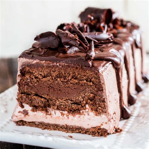 How to make speedy ice cream cake : Chocolate Ice Cream Cake - Olivia's Cuisine