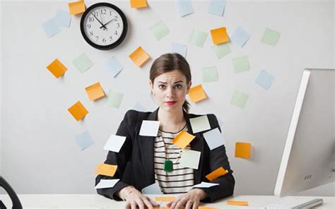 Stress, impression d'être débordé, de manquer de temps… autant de sentiments récurrents au travail mais pouvant pourtant être limités grâce à une bonne organisation. 5 astuces pour bien s'organiser au travail - femmesdumaroc