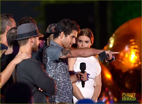 Tyler Posey & Holland Roden Celebrate 'Teen Wolf's Fandom Of The Year Win at Fandom Awards 2016 
