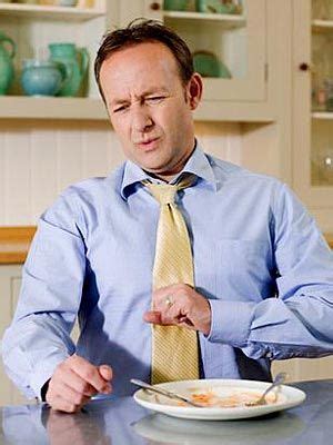 It is most often the result of acid reflux, in which stomach acid flows back up into the esophagus, leading to a burning pain in the lower chest. Heartburn and Foods: Dos and Don'ts | Everyday Health