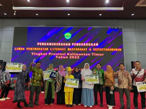 Juara 1 Lomba Perpustakaan Sekolah Smamasmk Tingkat Prov Kaltim