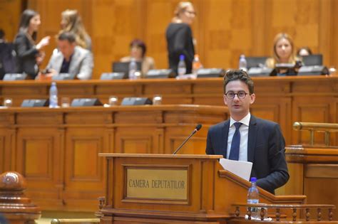 47,439 likes · 12,076 talking about this. Deputații spun lucruri trăznite. USR vrea desființarea ...