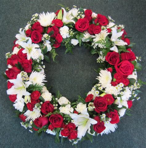 Evans Memories To Treasure Funeral Wreath In Peabody Ma Evans Flowers
