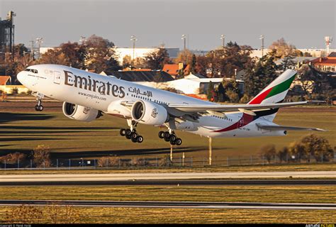 A6-EWC - Emirates Airlines Boeing 777-200LR at Prague - Václav Havel ...