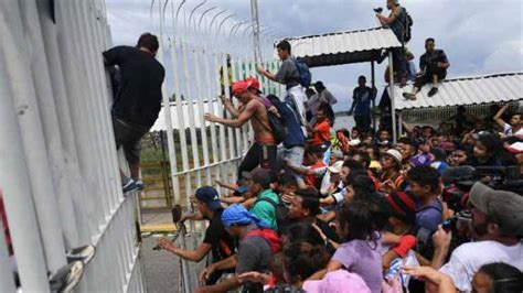 Migrants Break Border Gate Force Their Way Into Mexico The Florida Pundit