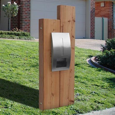 Die hausbriefkästen ersparen den briefträgern das treppensteigen. Sleeper timber Mailbox | Briefkasten freistehend ...