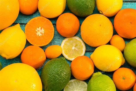 Fresh Citrus Fruits — Stock Photo © Sergpoznanskiy 141993670