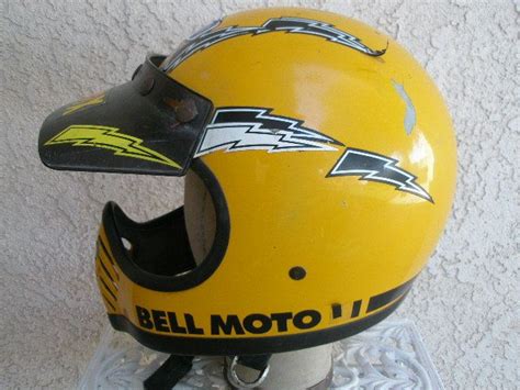 It was one of the most iconic helmets bell or any company ever produced—and now it's back. Vintage Motorcycle Helmets: Yellow Bell Moto 3/Moto-X Fox ...