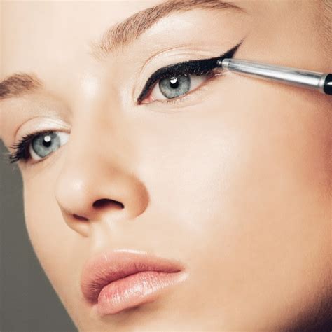 Shamila Beauty Corner Cat Eye Makeup
