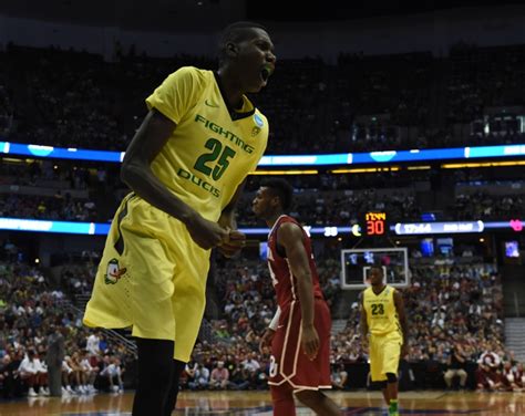 Die interessanteste entscheidung wird für altman darin bestehen, wer elgin cooks platz in der ersten fünf einnimmt. Oregon Ducks Preview: Rebuilt Army Offers Lopsided Challenge