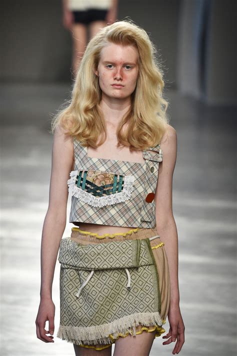 Fake Pimples On The Runway Beauty Trends Model Beauty