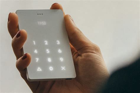 Would A Minimalist Phone Help You Break Your Smartphone Addiction