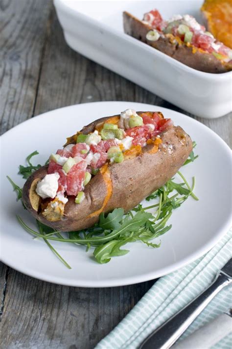 Gepofte Zoete Aardappel Met Geitenkaas Tomatensalsa Brenda Kookt Zoete Aardappel Zoete