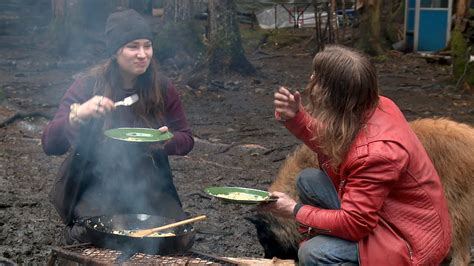 A True Bush Chef Has To Be Extreme Alaskan Bush People Youtube