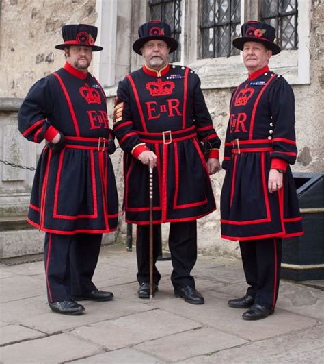 Yeoman Warden In Everyday Uniform Tower Of London Yeoman Warder London