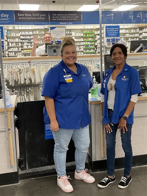 Walmart Oak Ridge - Home