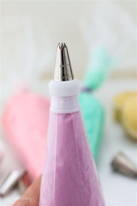 Finally, try filling your cases by piping the batter in with a piping bag. How to Use a Piping Bag | Frosting tips, Cupcake ...
