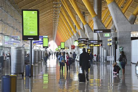 El Aeropuerto Adolfo Suárez Madrid Barajas Cumple 86 Años Bbva