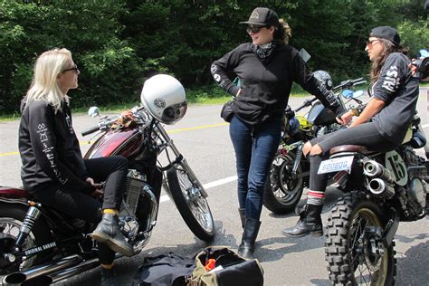 Filles de moto : Le Québec à moto | Territoire | Tour du Québec