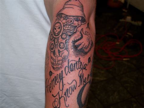 File:Tattoos, gangster, By Keith Killingsworth.JPG - Wikipedia