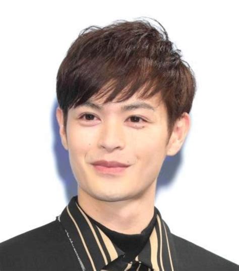 (translated by me!) #koji seto #seto koji #瀬戸康史. 瀬戸康史の妹・瀬戸さおりが「31歳に見えない」「仲良し兄妹 ...