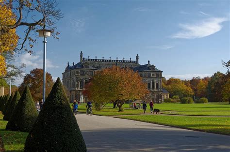 Take a rest and restore your strength or explore the park riding the dresden park walk in the footsteps of augustus the strong, elector of saxony, king of poland and creator of the baroque atmosphere in the dresden valley. Palais Großer Garten Dresden Foto & Bild | mein portfolio ...