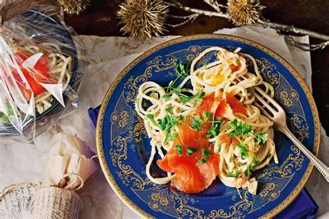 Cucumber, pitted black olives, tomatoes, pasta, salad dressing and 1 more. 20 easy pasta salad recipes for Christmas Day