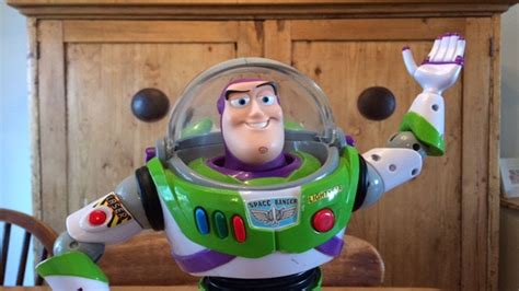 Rare Disneypixar Thinkway Interstellar Buzz Lightyear With Motion