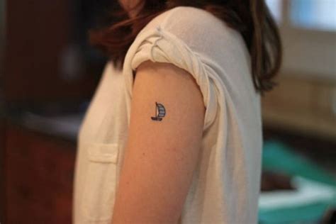 They look awesome in pictures when they are fresh, but in real life, though, they can get a bit worse for wear. Micro Tattoos That Are Really Good (75 pics)