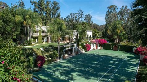 We Serve Up 6 Luxe Homes With Tennis Courts ®