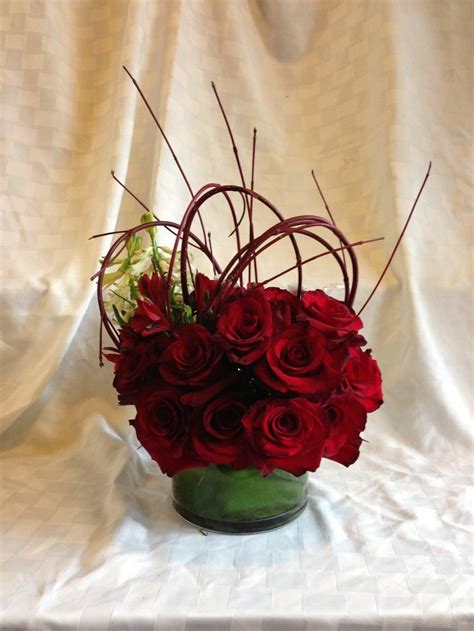But before you shop for flowers online, it's important to note that you usually have two options: Valentine's Day Flowers - Flowers on 15th | 15 flowers ...