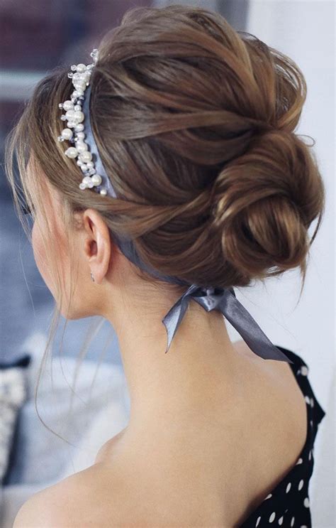 30 Beautiful Prom Hairstyles Thatll Steal The Night