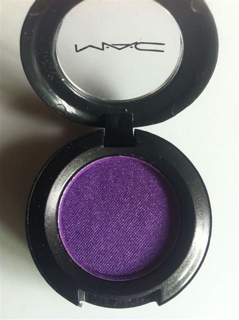 Mac Eyeshadow Stars And Rocket 8 Amazing Shade Of Purple Mac Makeup