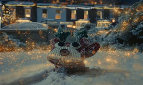 Marks And Spencer 2023 Christmas Food Advert Has Sprinkle Of