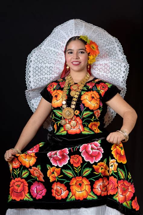 Istmeña Mexican Outfit Traditional Dresses Mexican Dresses