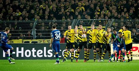 Watch matche wolfsburg و borussia dortmund live stream germany : Bundesliga: Wolfsburg hold Borussia Dortmund 2-2