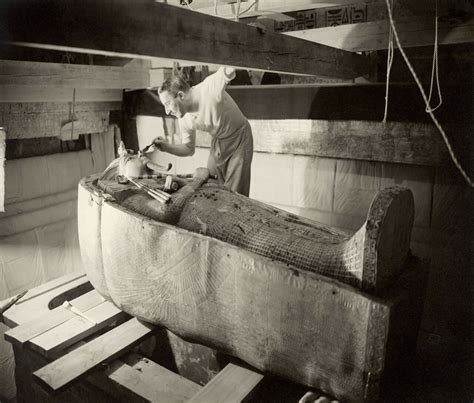 Картина фараона Интересные артефакты обнаруженные в гробнице фараона Тутанхамона фото