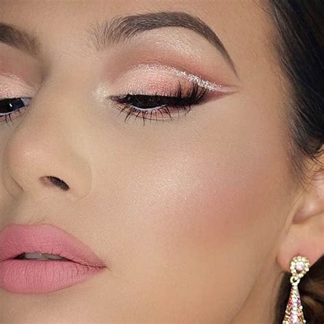 Nail the colorful trend with this stylish, foolproof tutorial. 25 Perfect Holiday Makeup Looks and Tutorials | Page 2 of ...