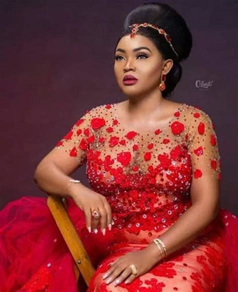 Nollywood Actress Mercy Aigbe Stuns In New Outfit