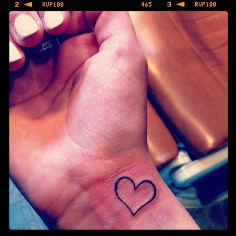 Tattoo Heart~ Wrist Outline Black By Raelynn8 Tattoos Cute Tattoos