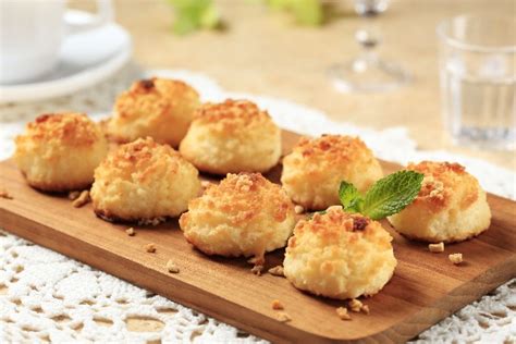 I don't think of it as a diet dessert at all. Cherry Coconut Macaroons (Weight Watchers) | Recipes ...