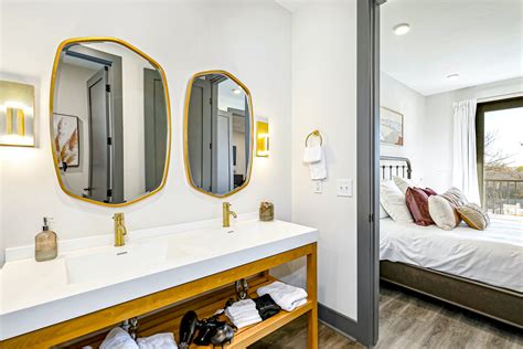 Celebrate and Snooze at the Muse 205 | 2 BD Nashville, TN Vacation