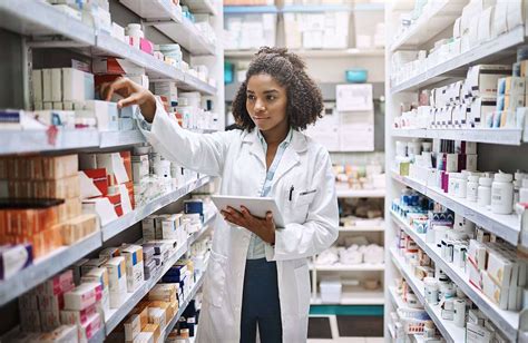 6 Reasons You Should Pursue A Career As A Pharmacy Tech