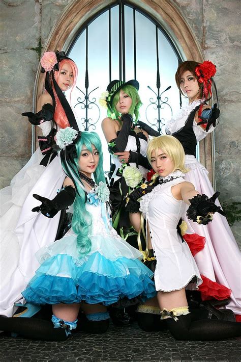 vocaloid cosplay vocaloid cosplay by tomia ~ sutoraikuanime vocaloid cosplay miku cosplay