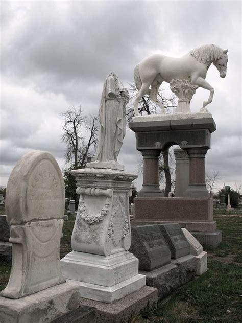 Riverside Cemetery Cemetery Art Love Statue Cemetery