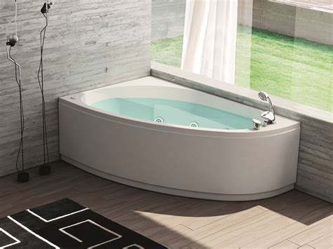 Corner jetted tub 2 person two person bathtubs for a romantic couple. NOVA Corner bathtub by HAFRO