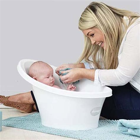 The 9 Best Infant Bath Tubs That Make The Task Easier On Everyone