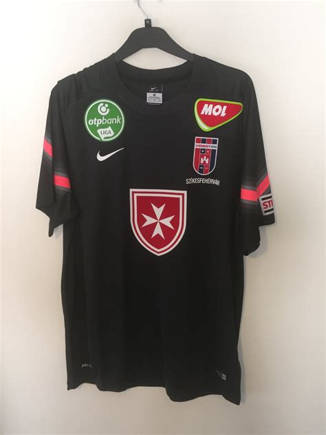 A mol fehérvár fc ezen oldalait kizárólag a média munkatársai használhatják. MOL Fehérvár FC Goalkeeper football shirt 2014 - 2015.